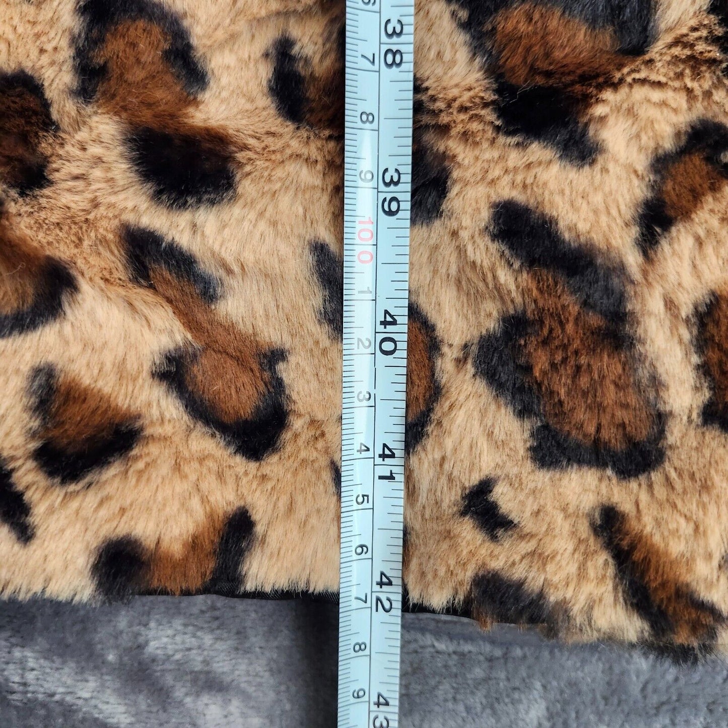 Women's Notch Collar Leopard Printed Faux Fur Long Jacket Medium