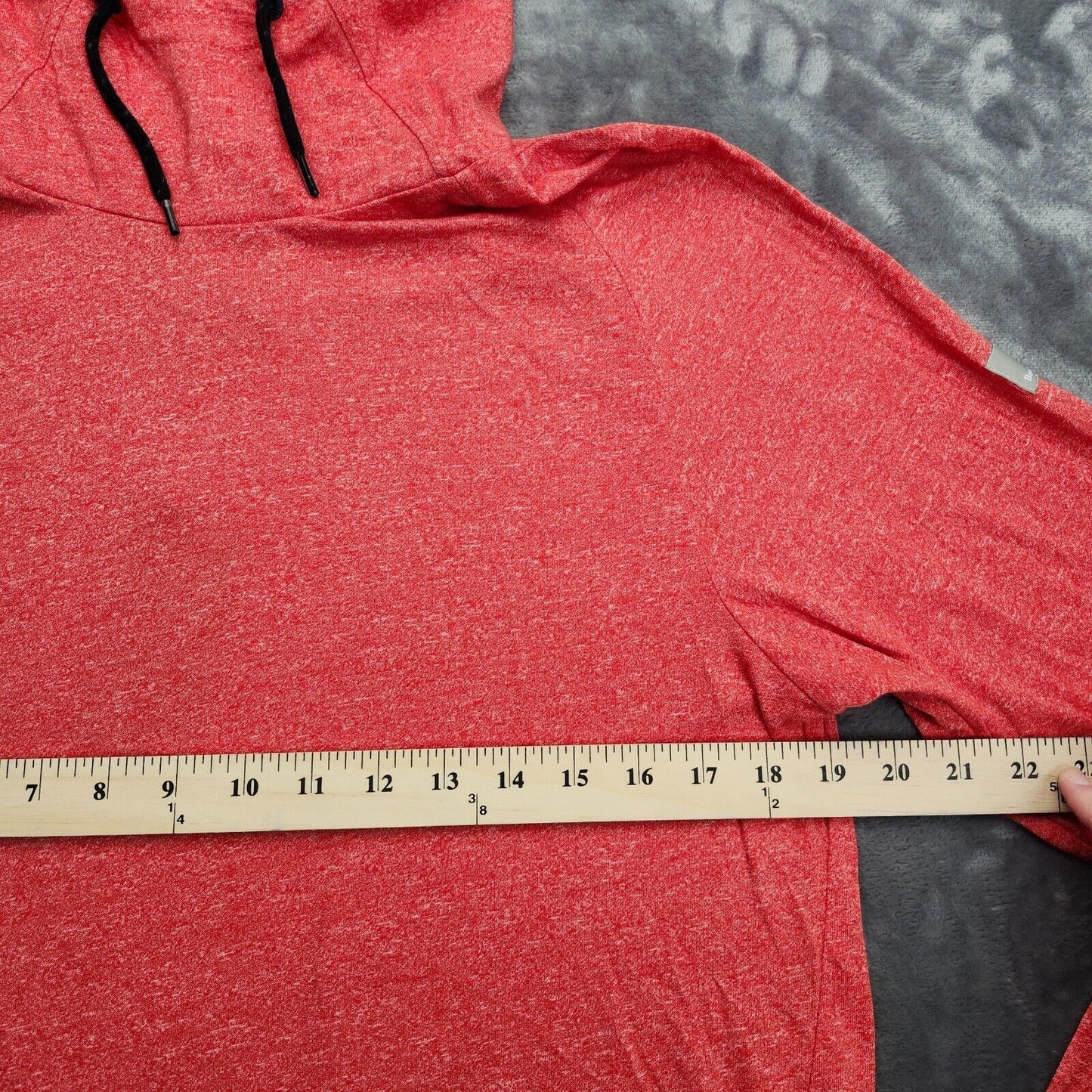 Bench Urbanwear Womens long-sleeve red hoodie with key pocket size Medium