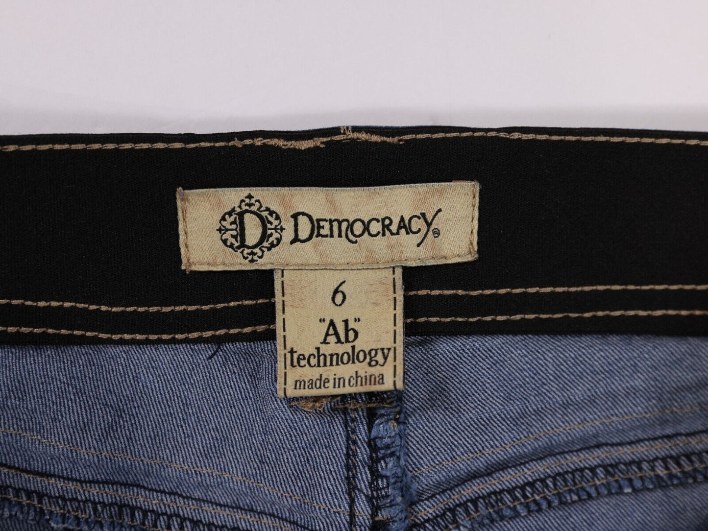 Democracy "Ab" Technology Cream Skinny Jeans (Size 6)