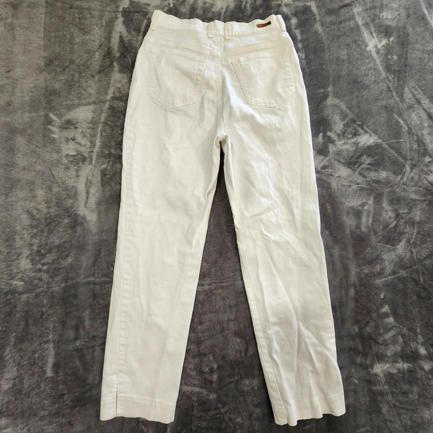 Gloria Vanderbilt Straight Leg Women's size 8 White Denim Jeans