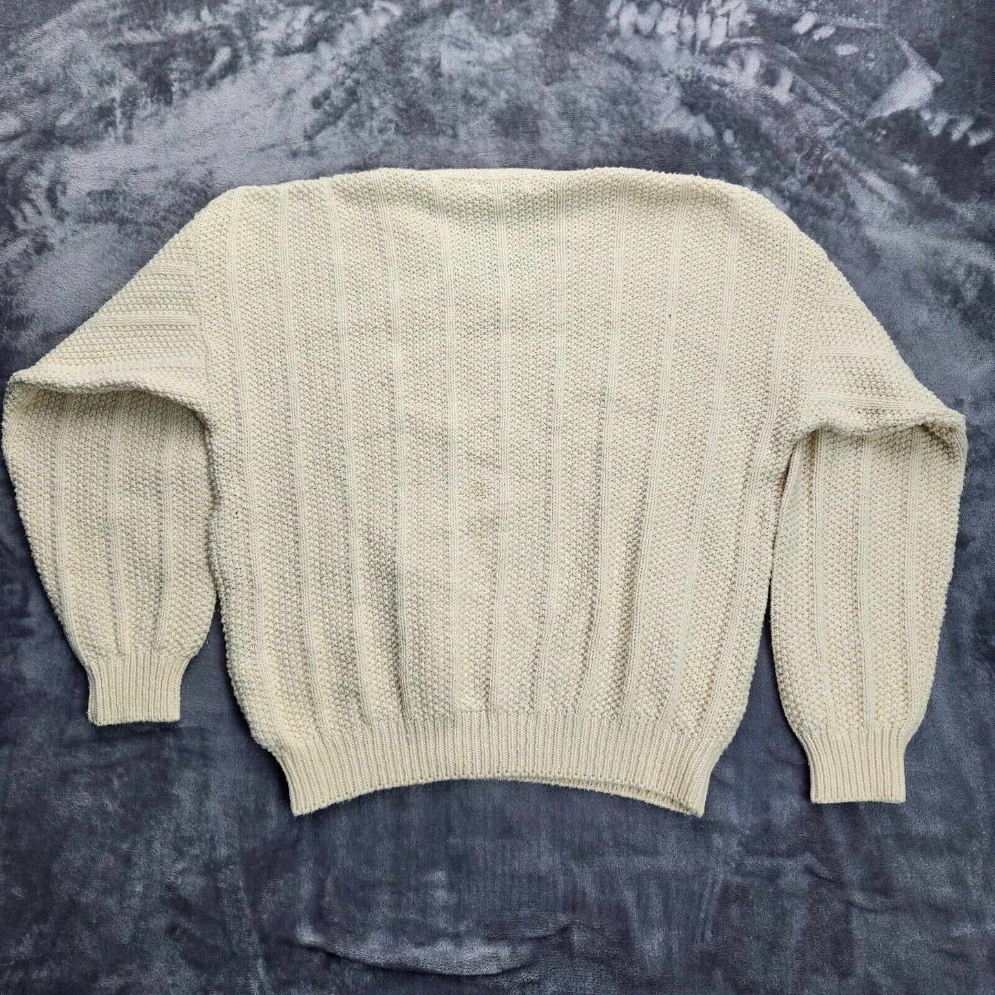 claiborne Womens Cream knit cable sweater Long sleeve 44 bust