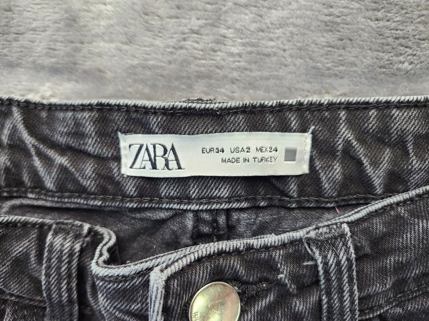 Zara Black denim Straight jeans size 2