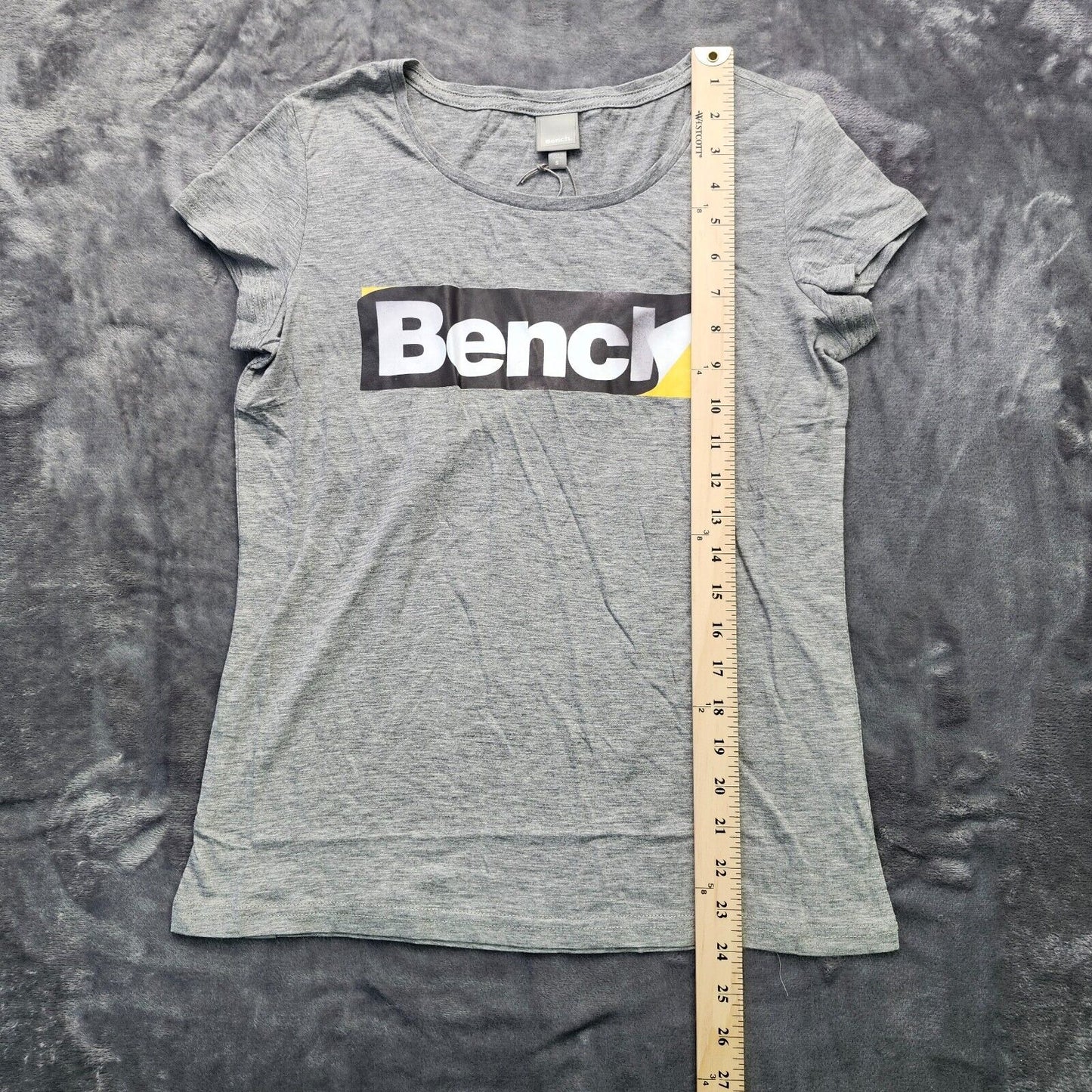 Bench Urban Wear Womens Graphic T-Shirt Size Small Grey