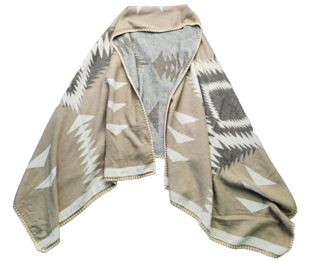 FRAAS Wool Wrap in Azteck Print Womens shawl