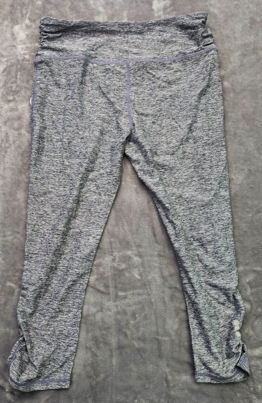 NWT Bench Urban Wear Womens Yoga pants capri skinny Size Small gray