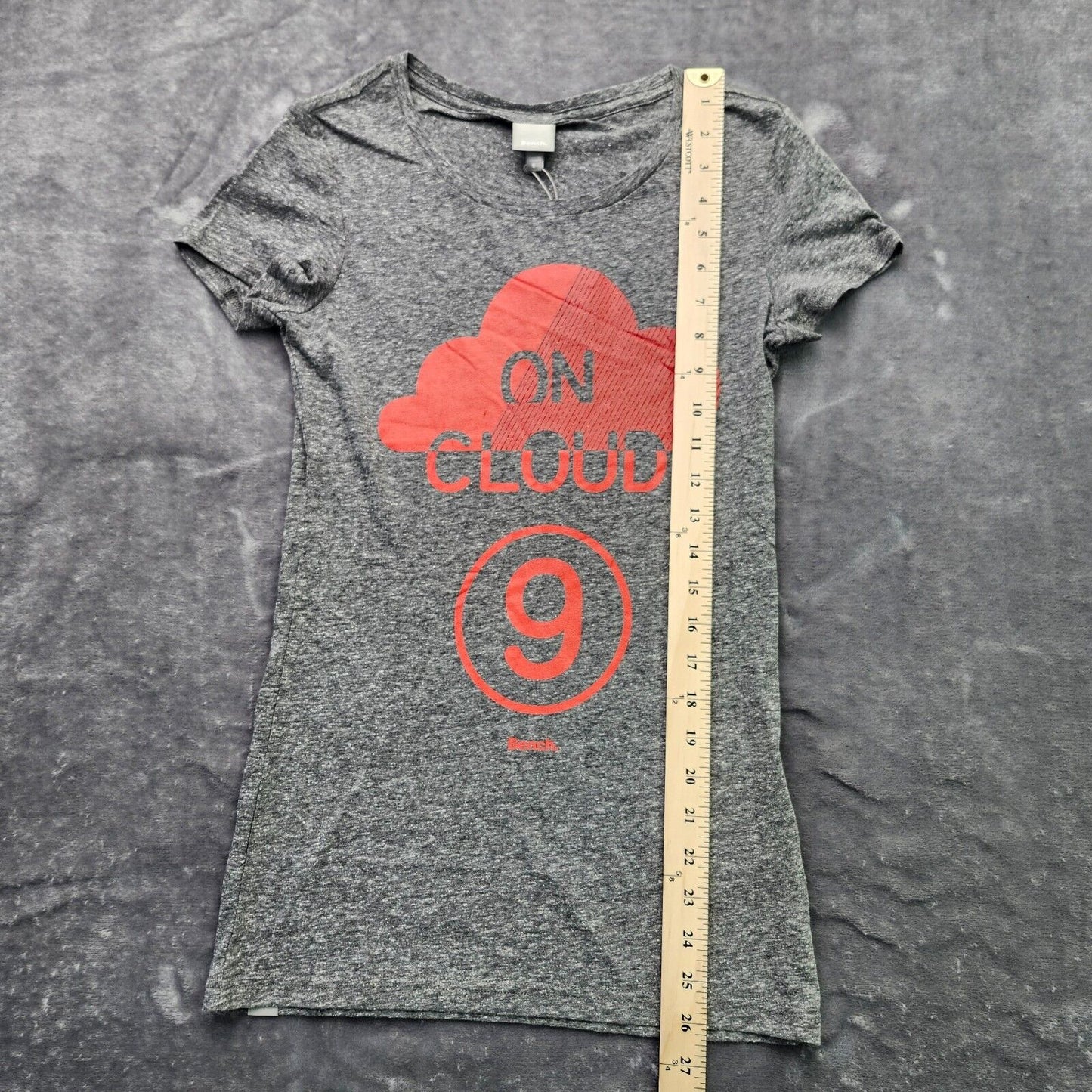 Bench Urban Wear Womens Graphic T-Shirt Size Small Grey/Red