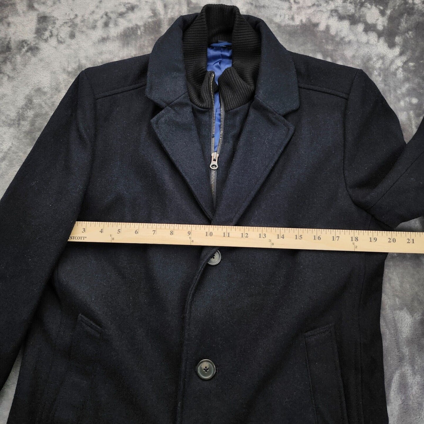 NEW Tommy Hilfiger Men's Black and Blue Trench Coat Zip up and Buttons 36 S