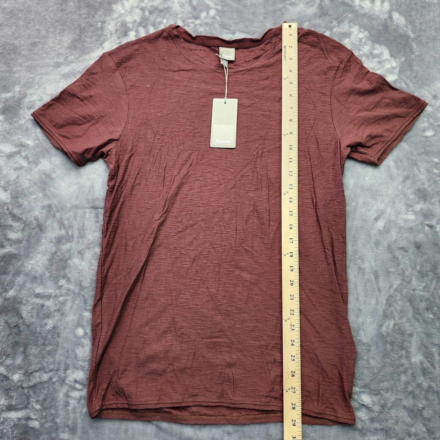 Bench Urban Wear Mens T-Shirt Size Medium Maroon