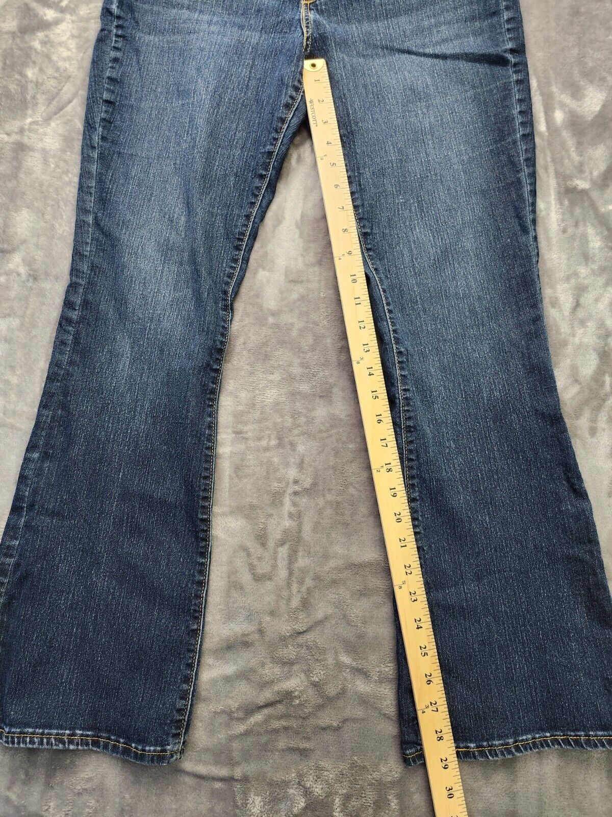 Signature Levi Strauss Modern boot cut jeans womens size 32x32