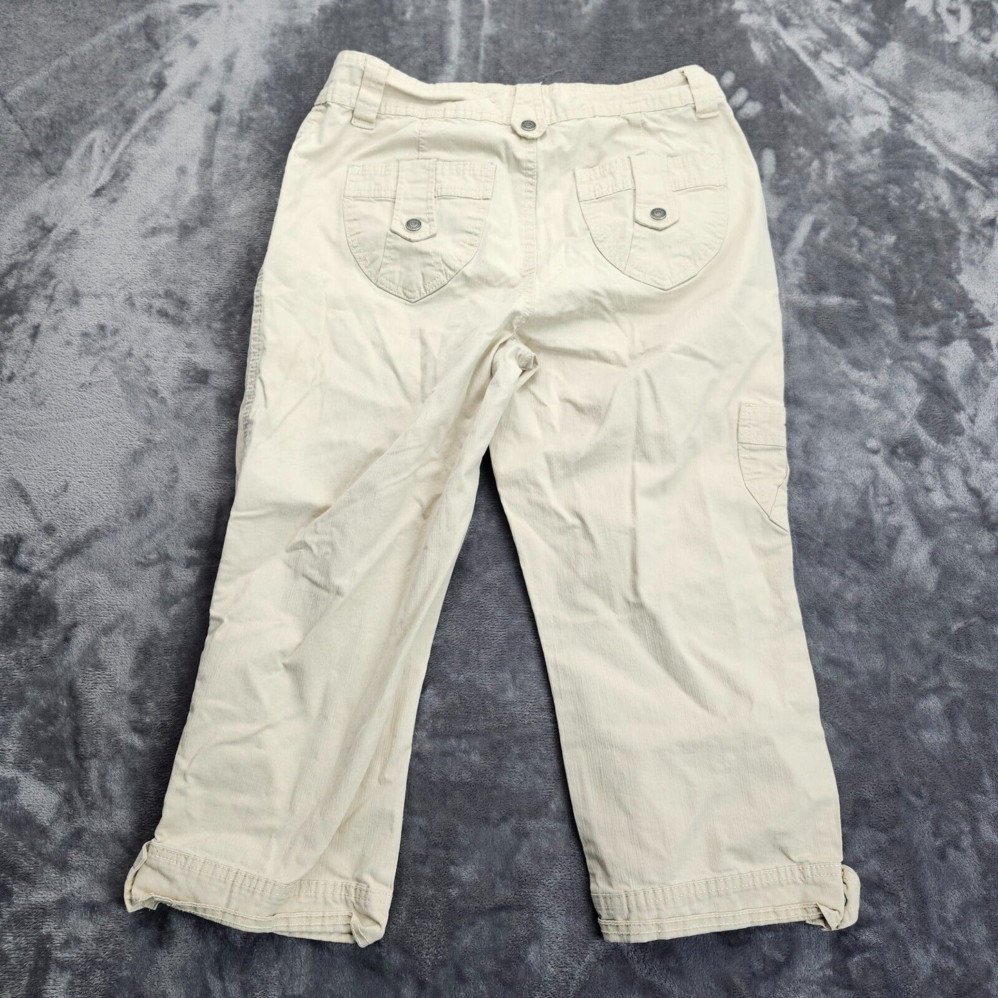 Gloria Vanderbilt khaki Capri  Cargo Pants Sz 10 Tan