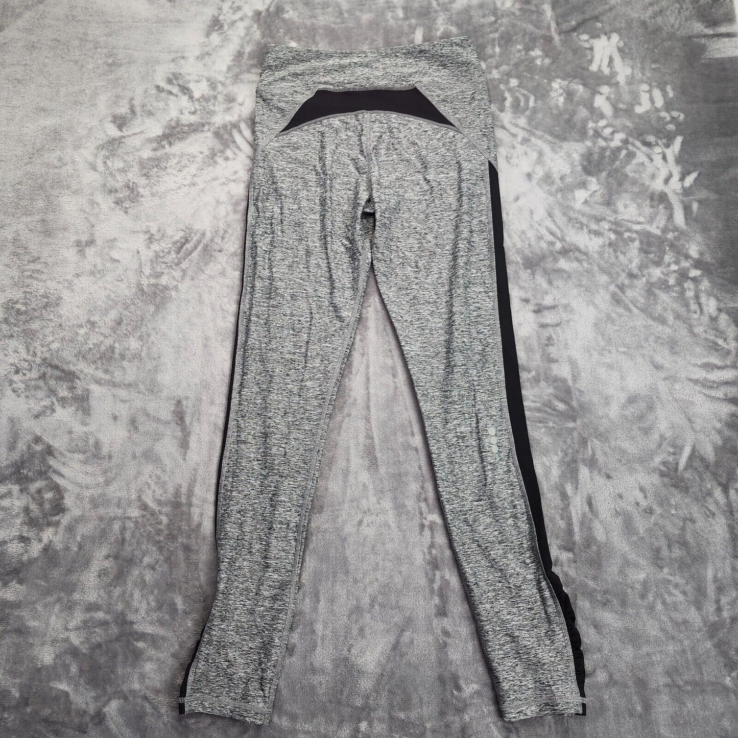 NWT Bench Urban Wear Womens Yoga pants Size Small Grey