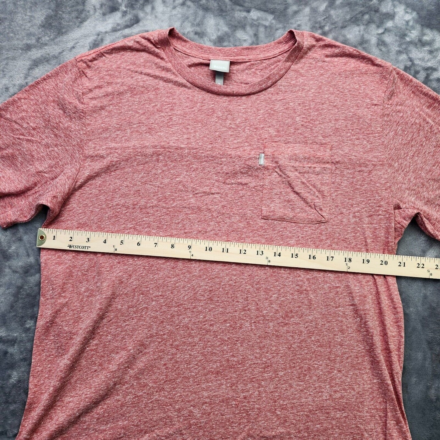 Bench Urban Wear Mens T-Shirt Size Medium Pink