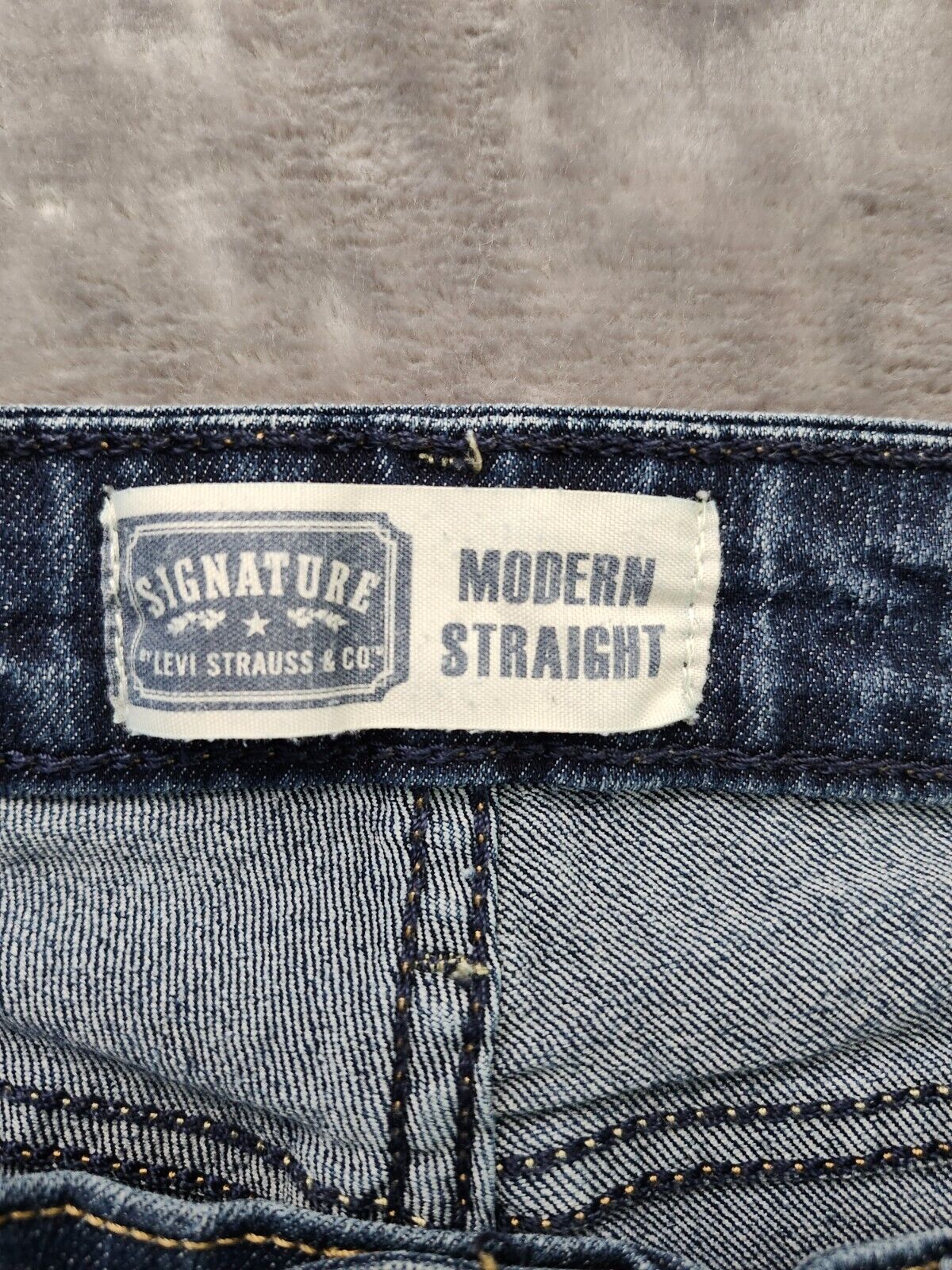 Signature Levi Strauss Modern Straight Jeans 8M