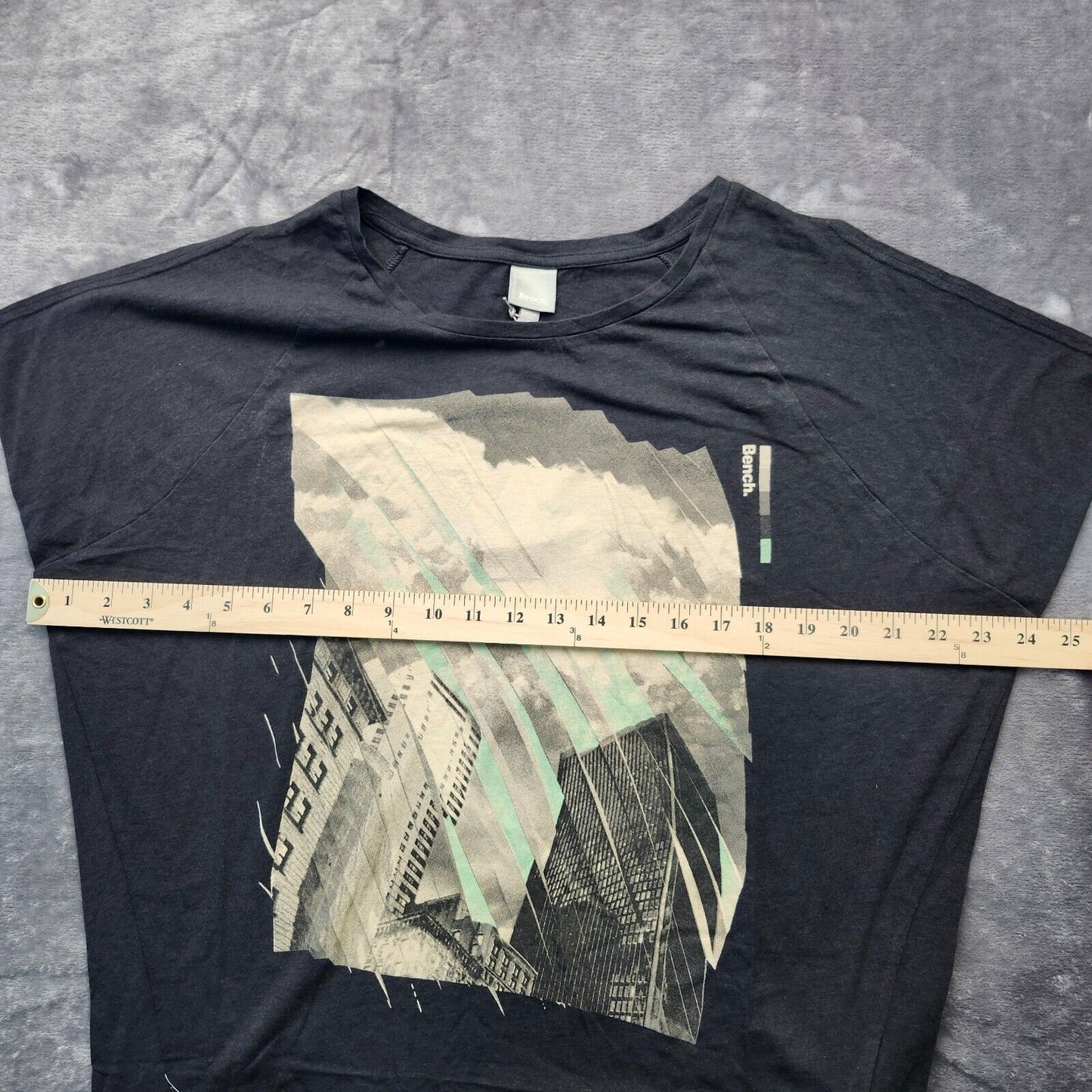 NWT Bench Urban Wear Womens Graphic Tank Top Size Small Blown Over