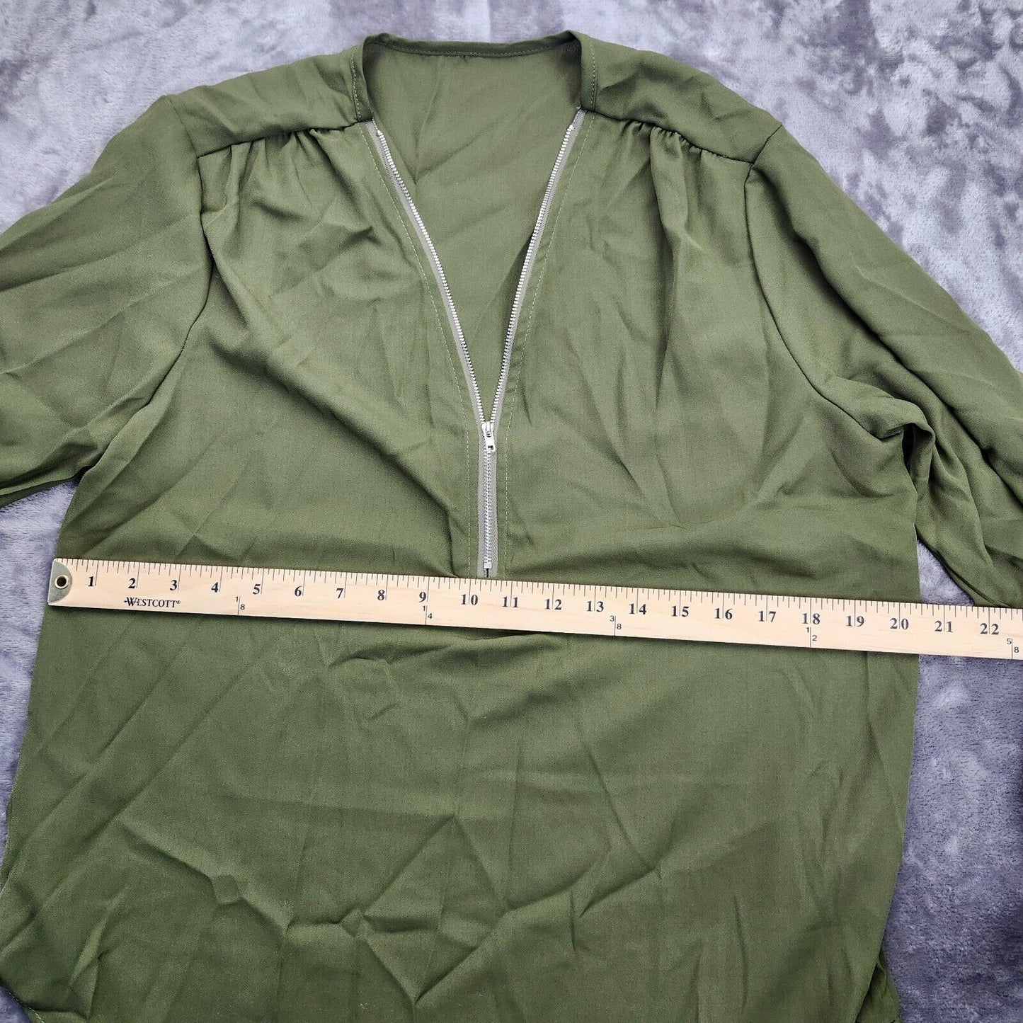 Womens light weight 1/4 zip blouse 3/4 sleeve Green Medium