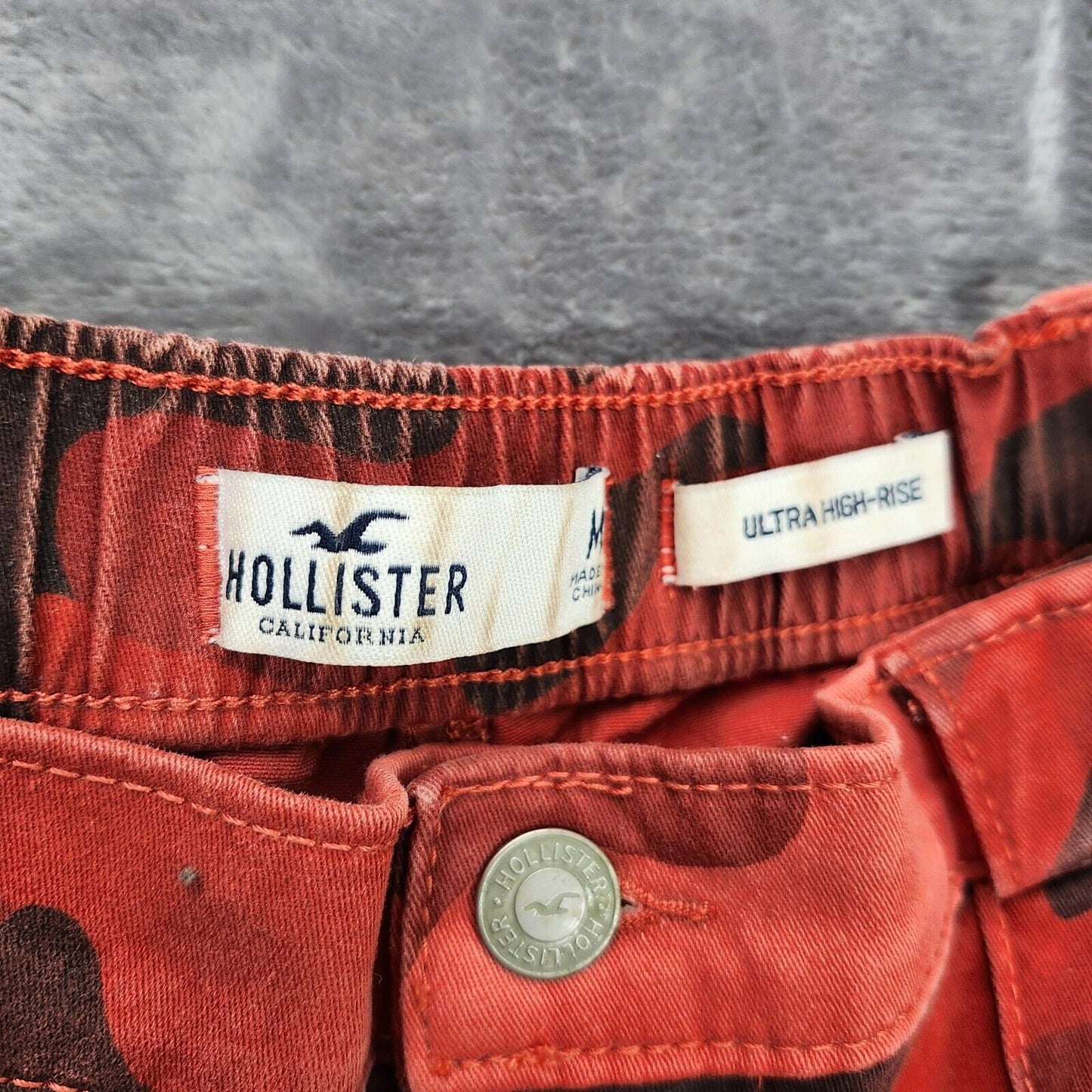 Hollister Womens Red Camo joggers Ultra High-Rise Medium