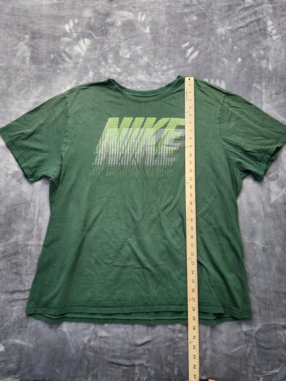 The Nike Tee green nike t shirt size 3XL