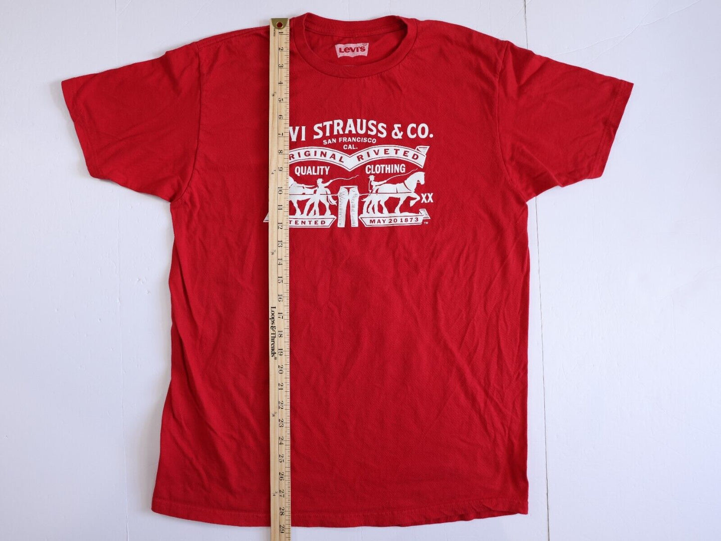 Levi Strauss & Co. Shirt Men's Large RED Graphic Tee Original Riveted