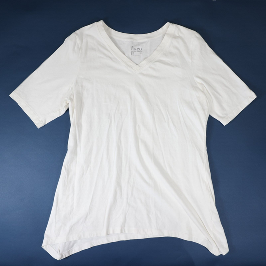 d&CO Mens T Shirt White (Size MEDIUM) V-Neck Collar