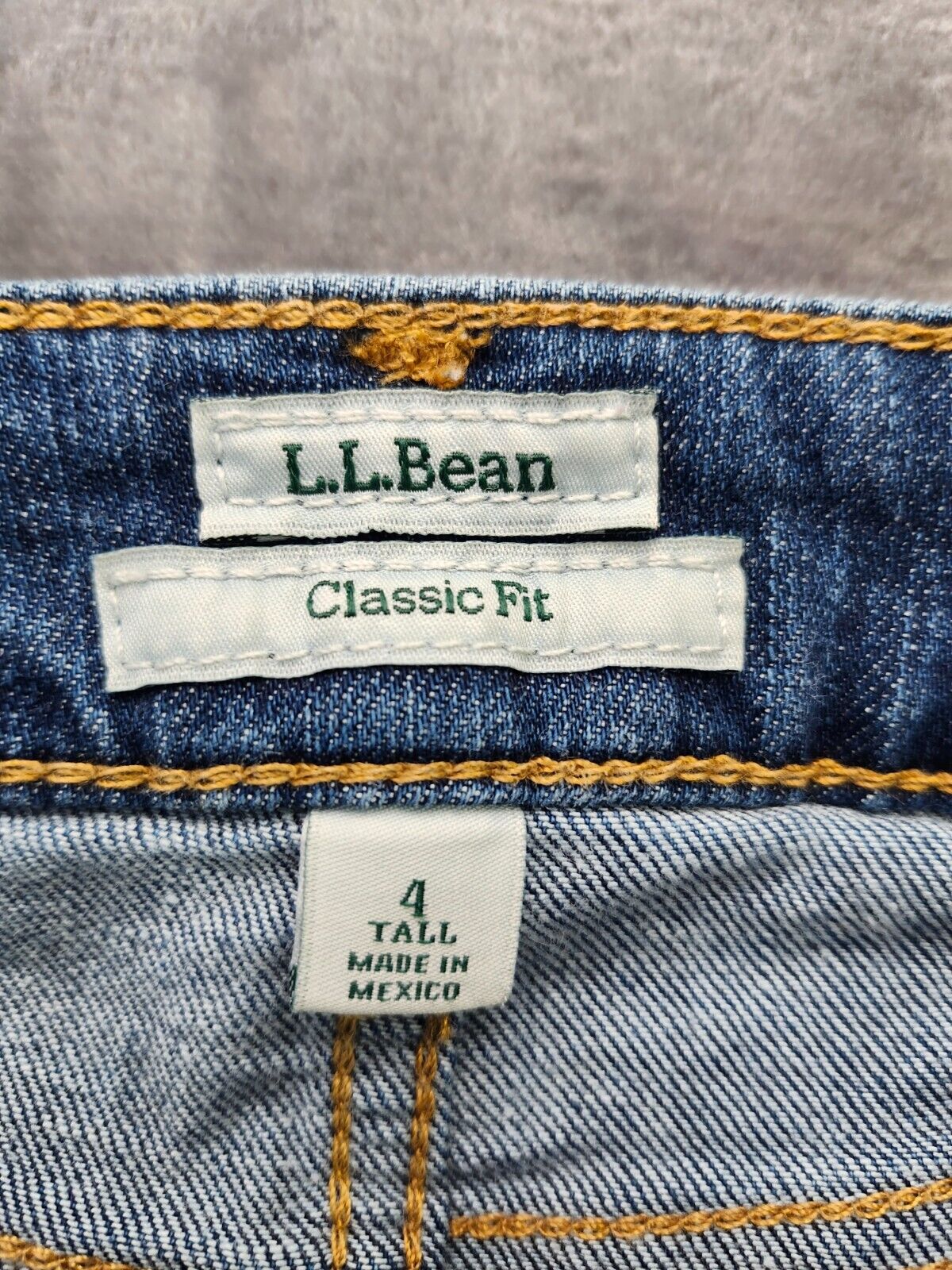 LL Bean Classic Fit Womens Jeans size 4 Tall