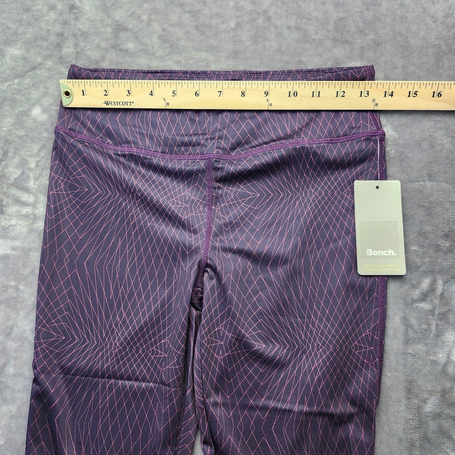 NWT Bench Urban Wear Womens Yoga pants capri Size Small Purple