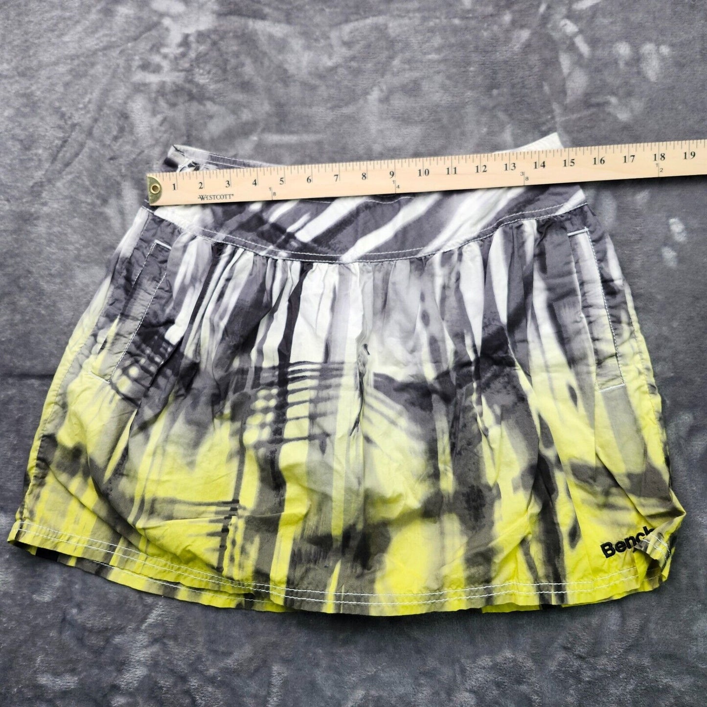 NWT Bench Urban Wear Womens Active Yellow Skirt Size SM