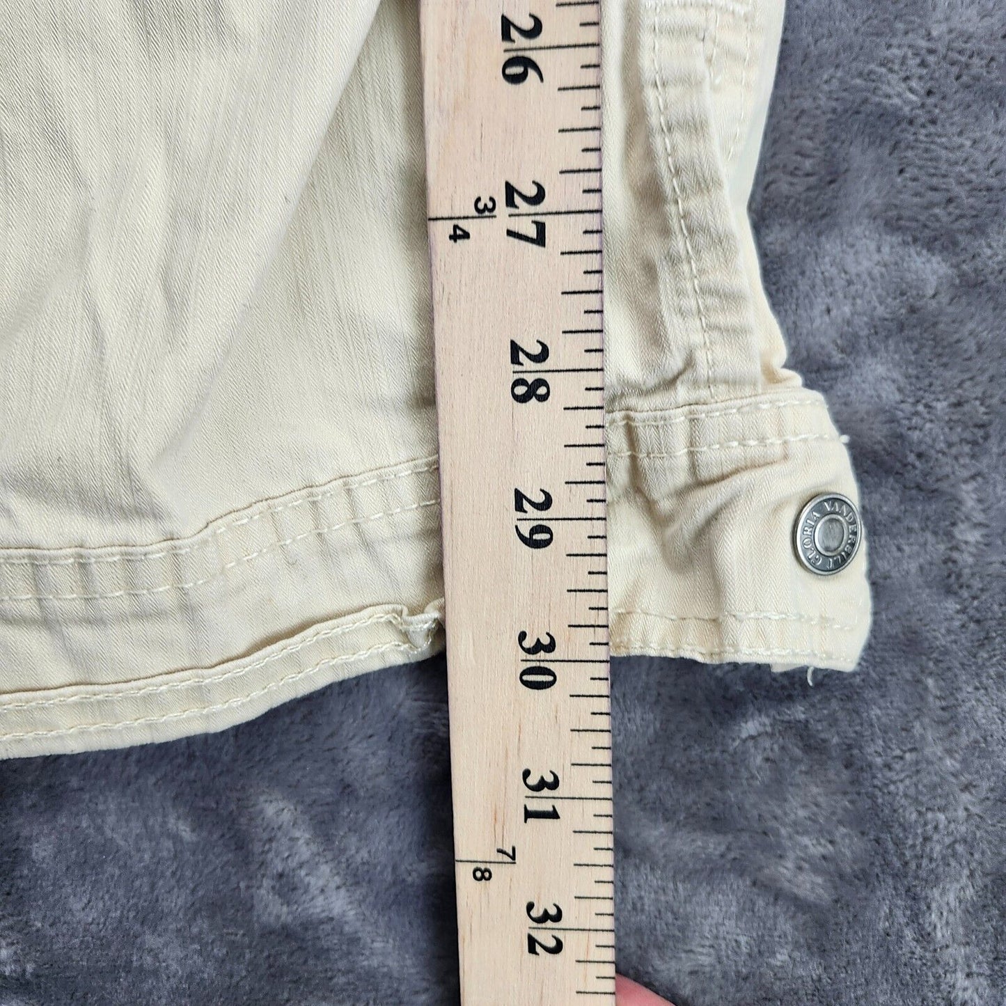 Gloria Vanderbilt khaki Capri  Cargo Pants Sz 10 Tan