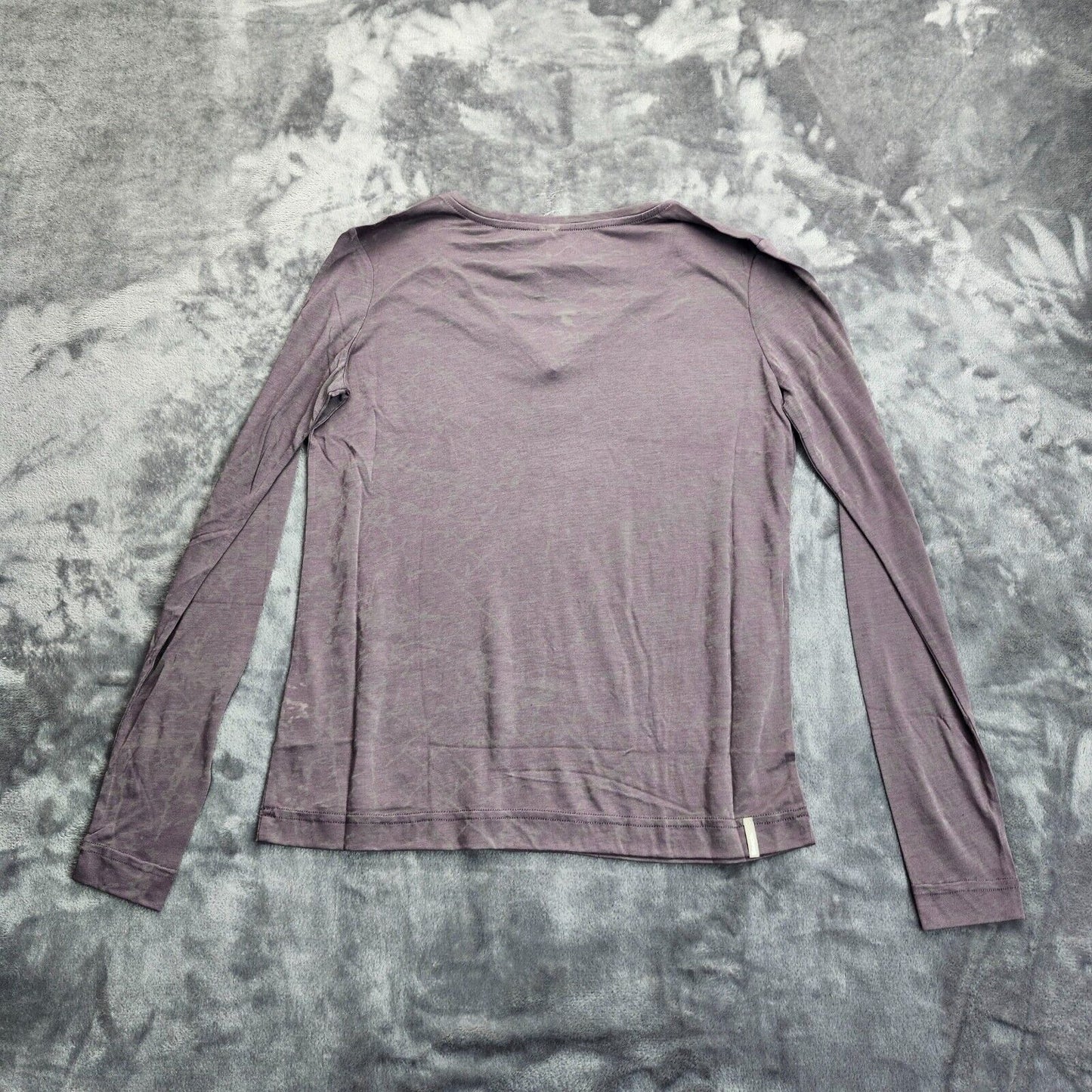 Bench Urbanwear Womens Gray V-neck Athletic long sleeve Shirt size Small