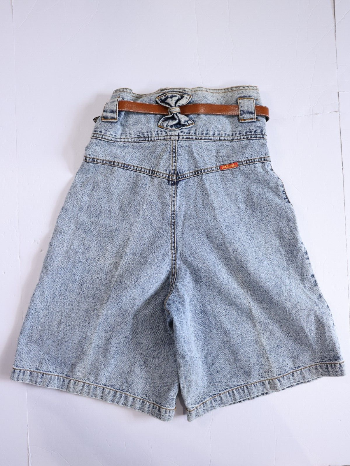 Vintage/Retro Jordache Denim Blue Jean High-Waisted Shorts Sz 7/8