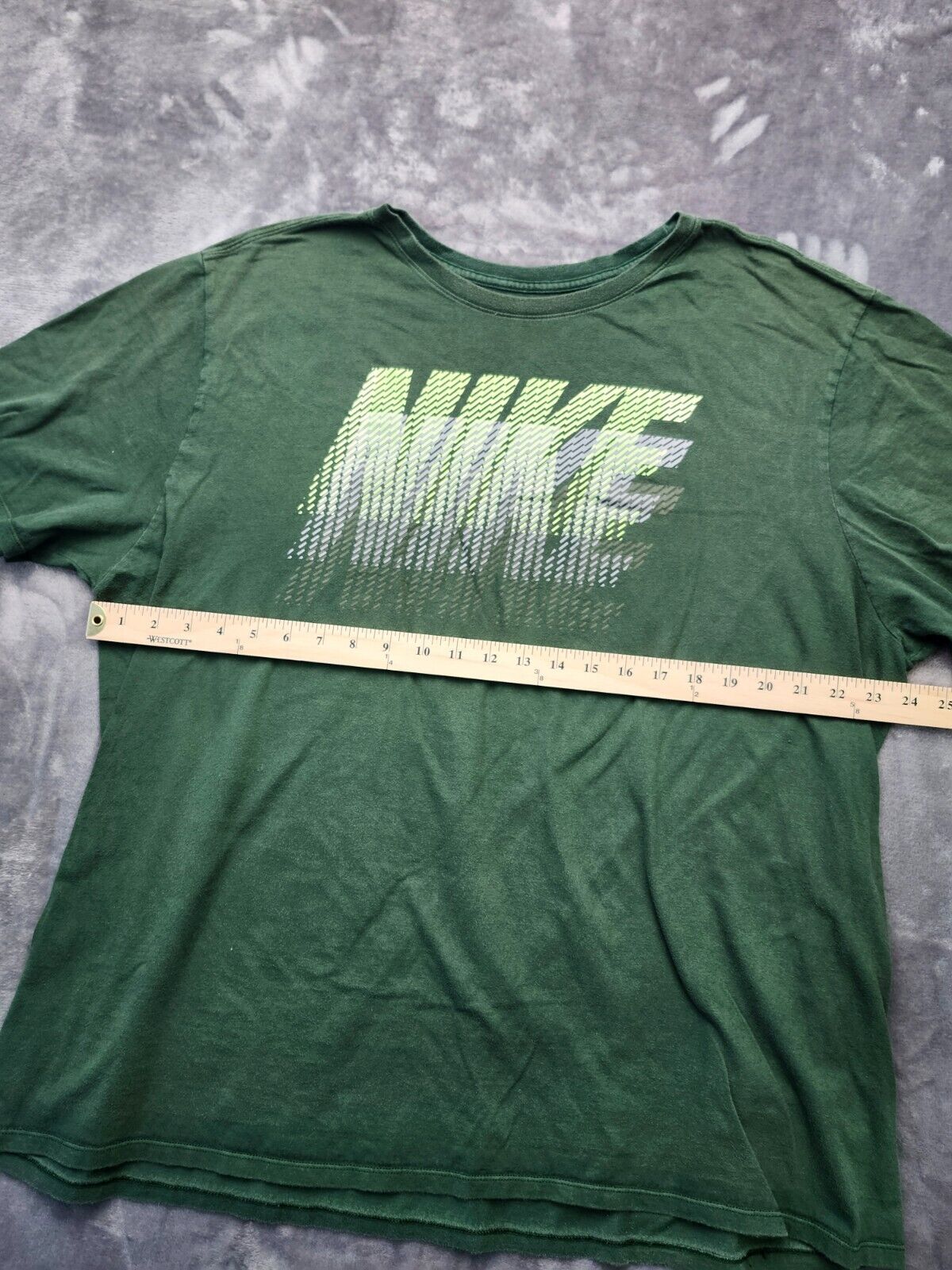 The Nike Tee green nike t shirt size 3XL