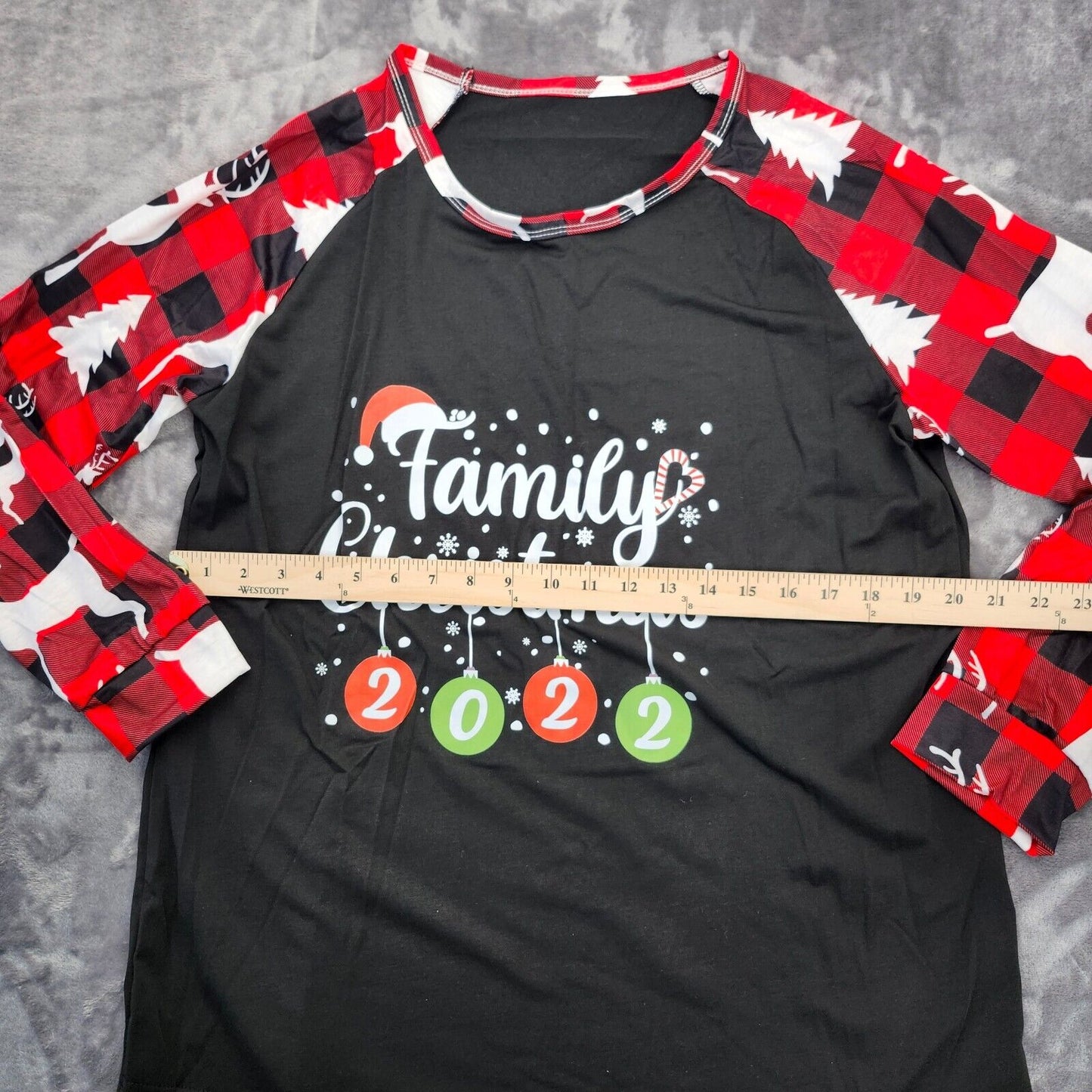 Unisex Merry Christmas 2022 Plaid Pajamas for Family Large