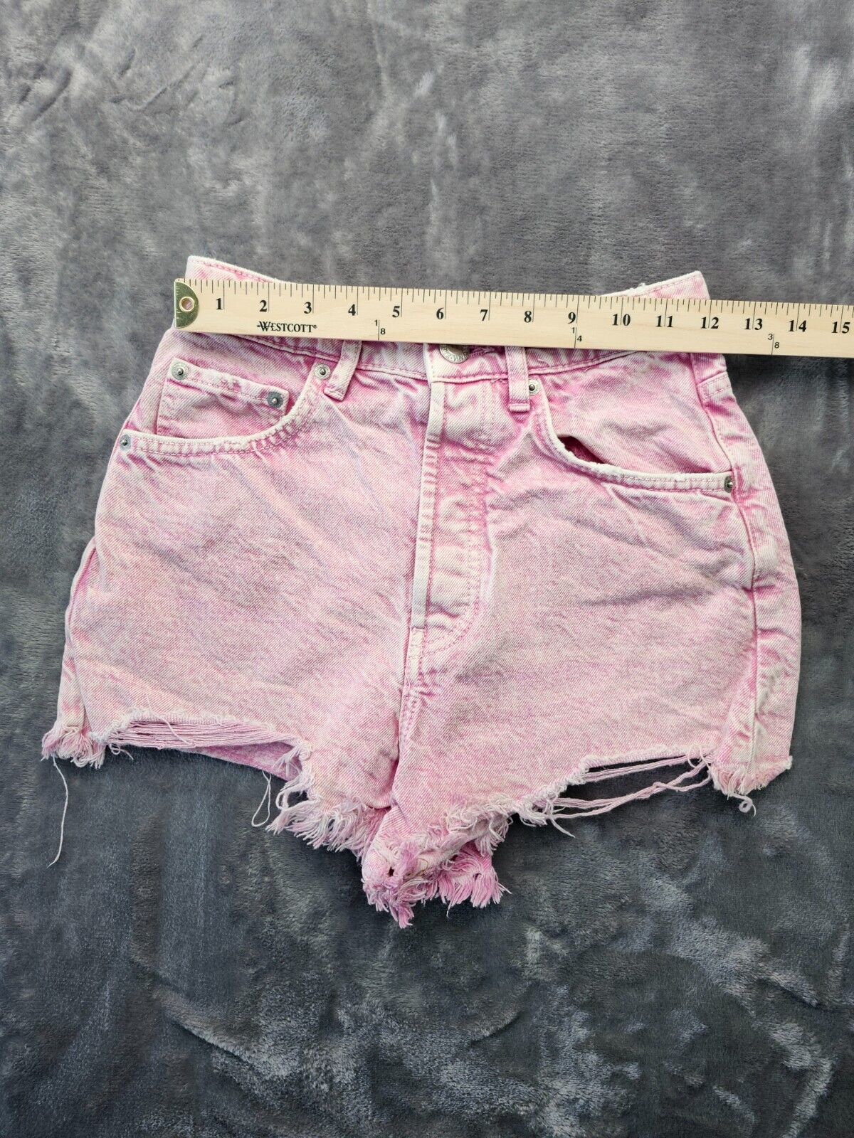 ZARA pink ripped jean shorts Pink size 2