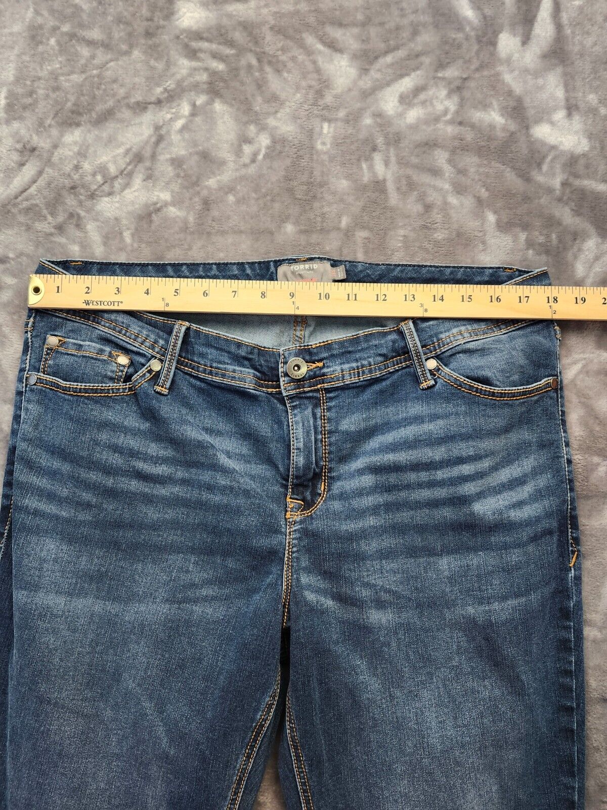 Torrid feel the fit luxe slim boot cut jeans women's size 18S