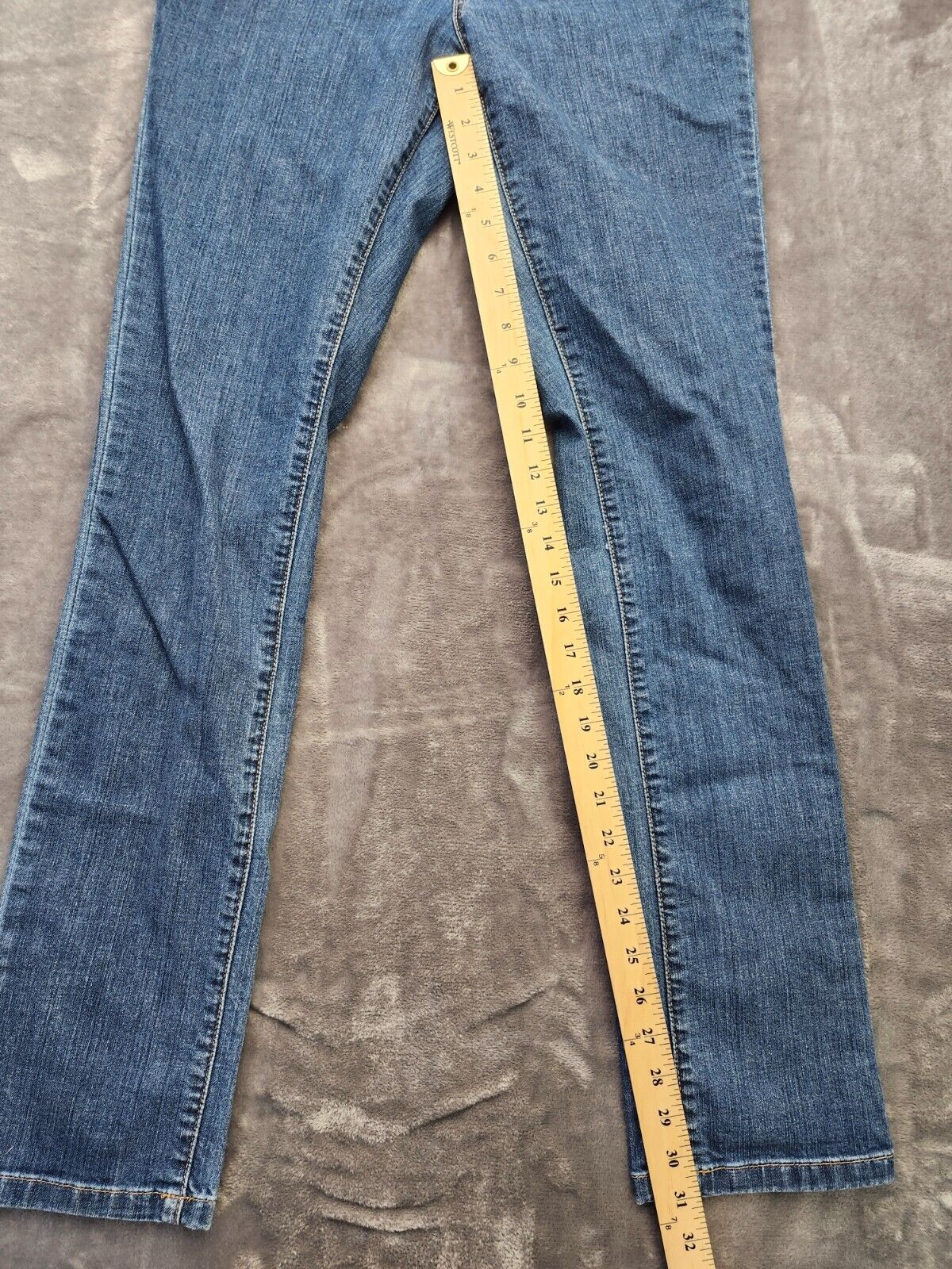 LL Bean Classic Fit Womens Jeans size 4 Tall