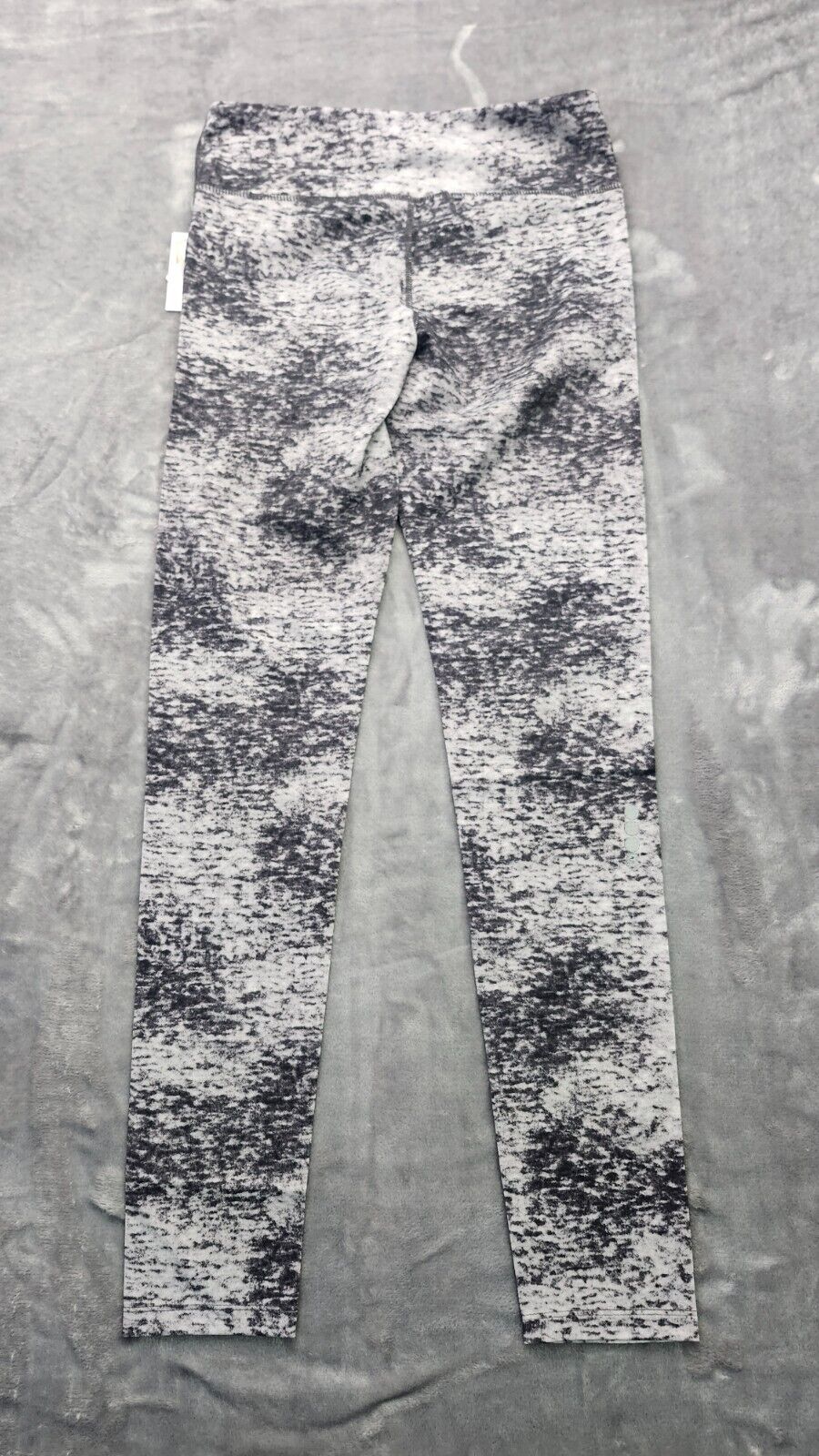 NWT Bench Urban Wear Womens Yoga pants Size Medium BLK/WHT