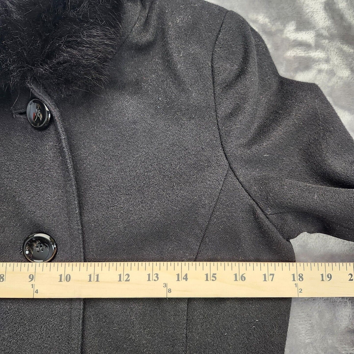 Forecaster of Boston Platinum Black Wool Coat with Real Fox Fur Collar size 2