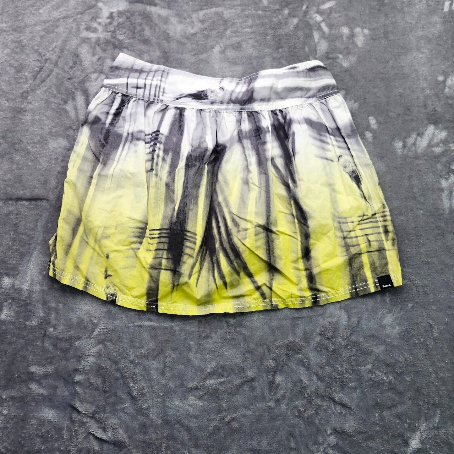 NWT Bench Urban Wear Womens Active Yellow Skirt Size SM