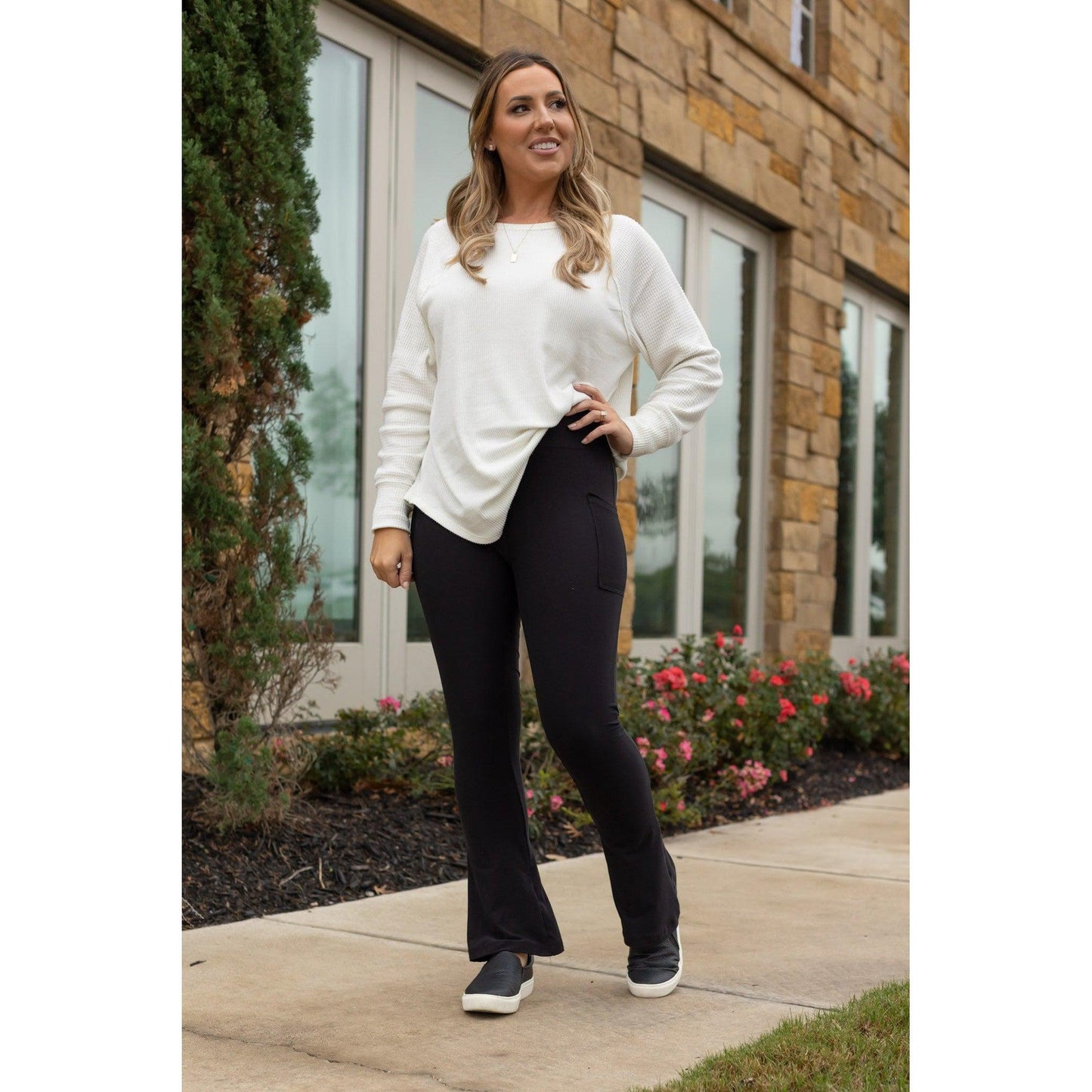 The Fiona - Black Flare Leggings WITH POCKETS