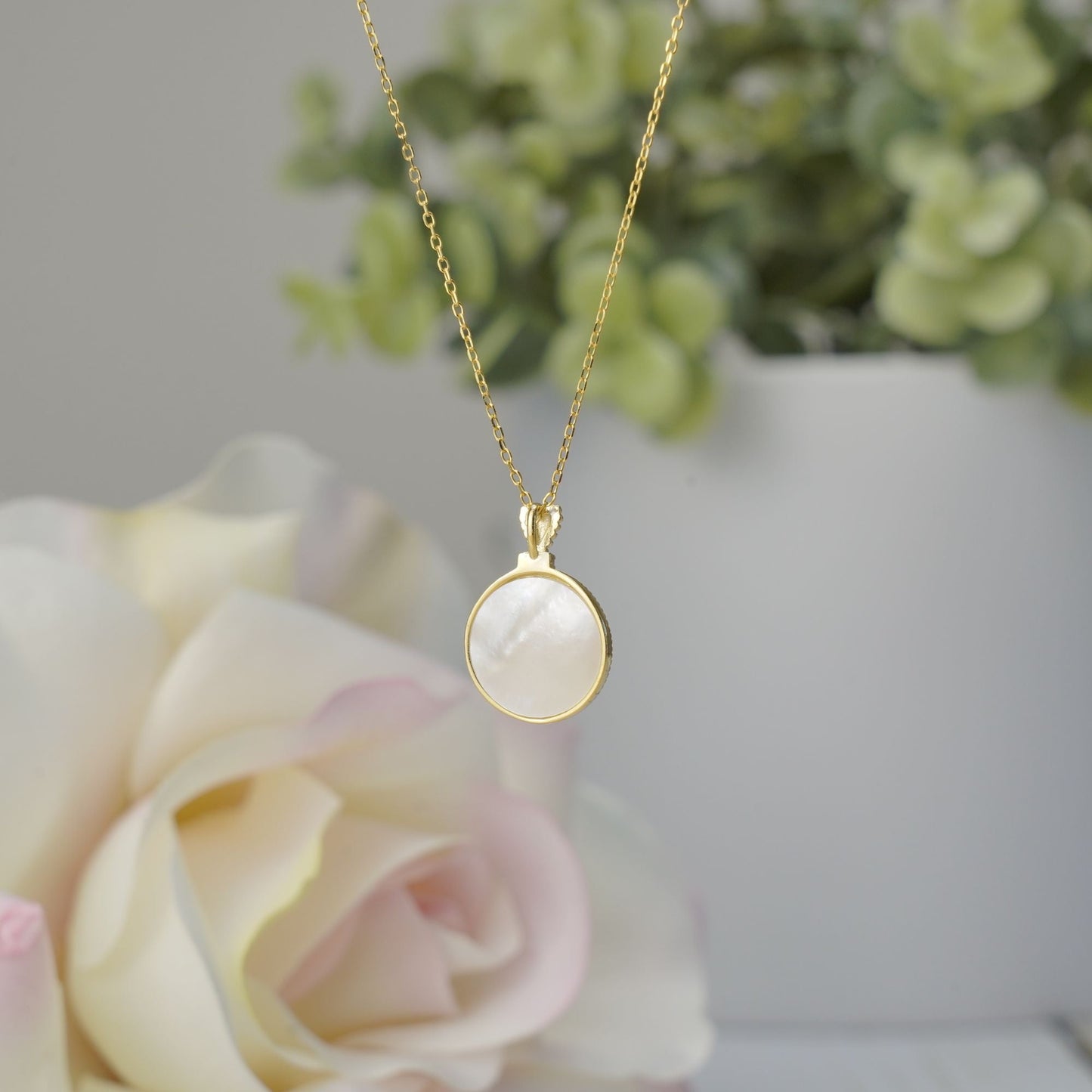 Opera Golden Necklace | Mother of Pearl Pendant Necklace