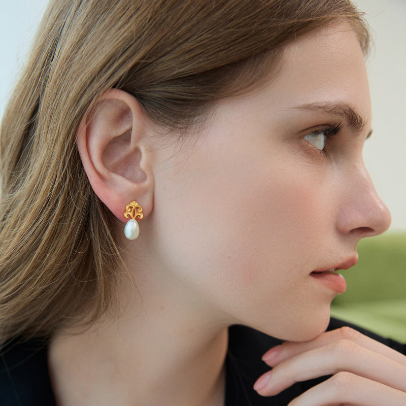 French Spring Pearl Stud Earrings