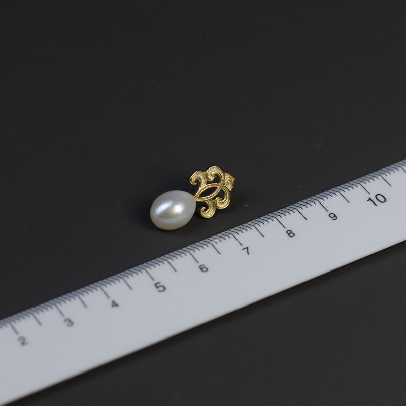 French Spring Pearl Stud Earrings