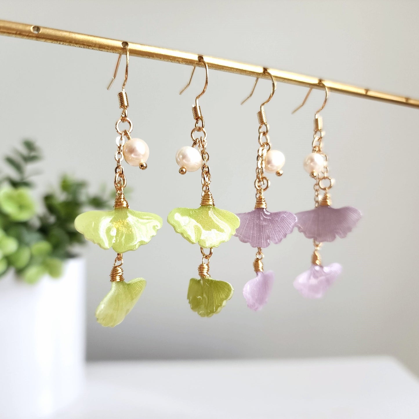 Sprinkle Ginkgo Leaf Earrings