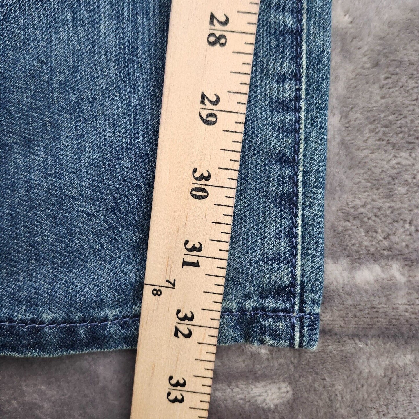 Flamingals Women's Straight Wide Leg Faded Blue Jeans Size Large