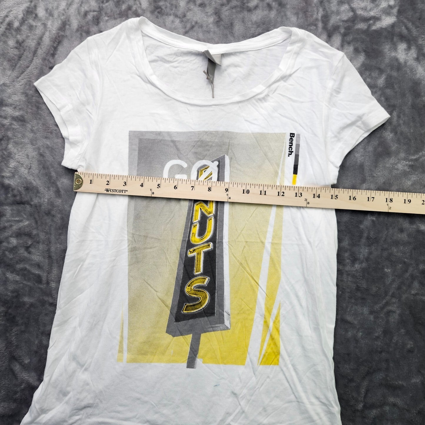 Bench Urban Wear Womens Graphic T-Shirt Size Small White/Yellow