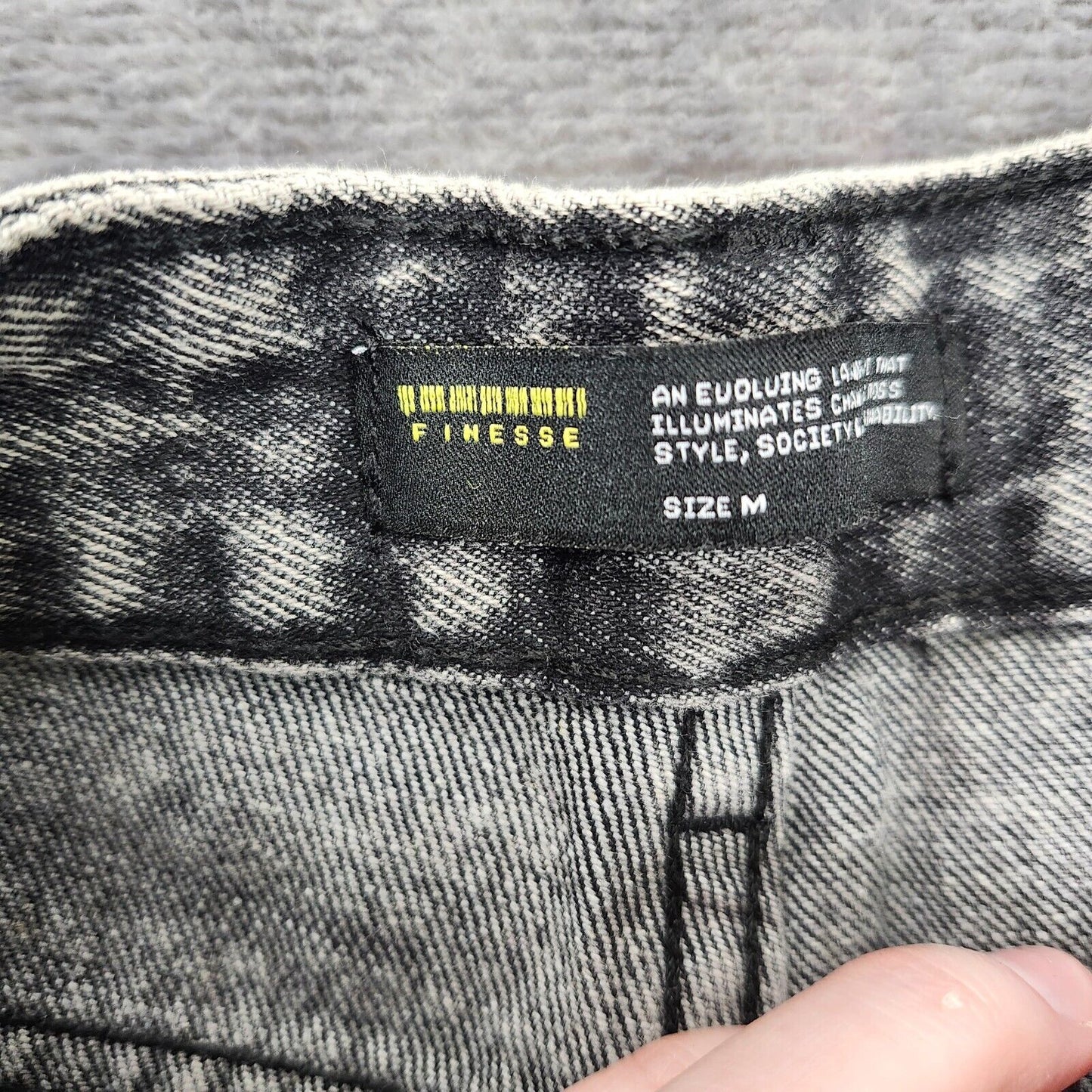 NWoT Finesse Womens High-Waisted Straight Leg Black Cargo Jeans Sz Medium
