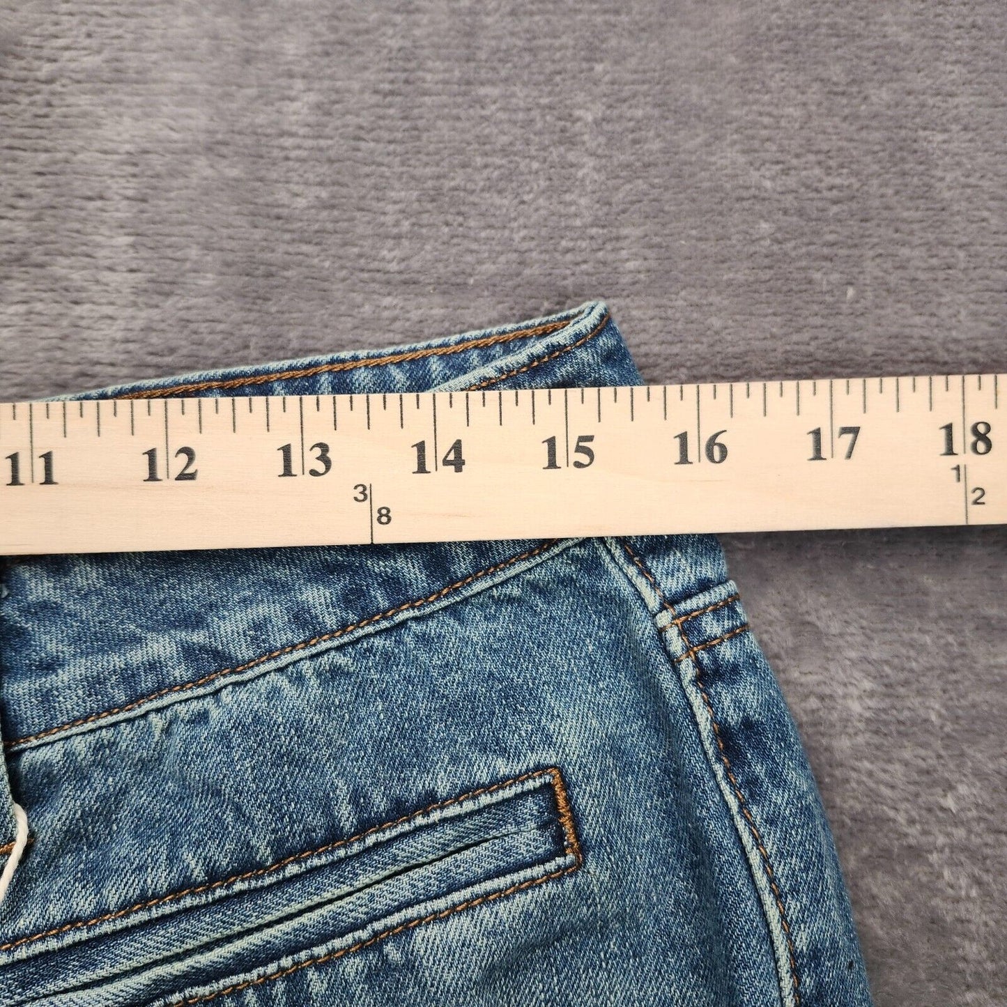 Flamingals Women's Straight Wide Leg Faded Blue Jeans Size Large