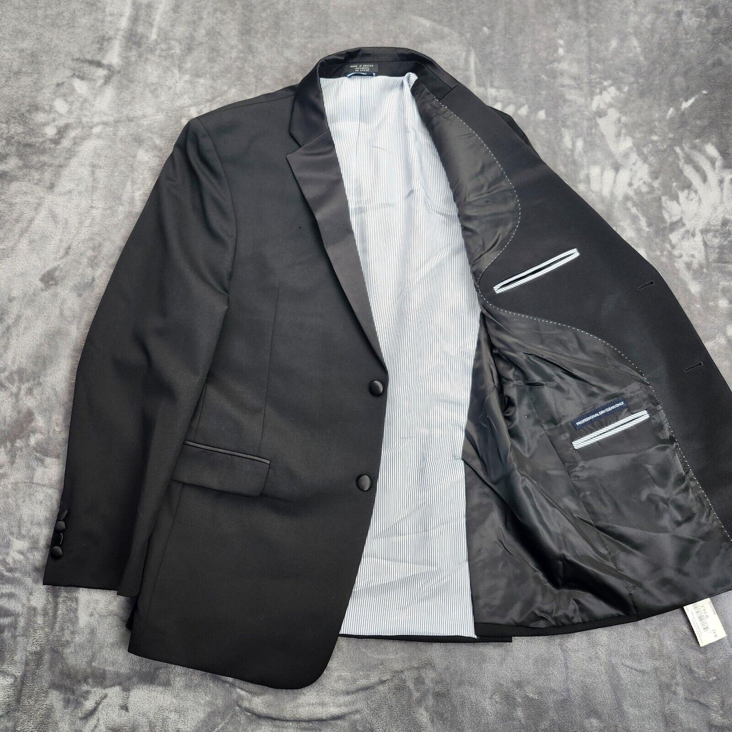Tommy Hilfiger Men's 100% Wool Doyle Black Tuxedo Jacket Size 41 Regular