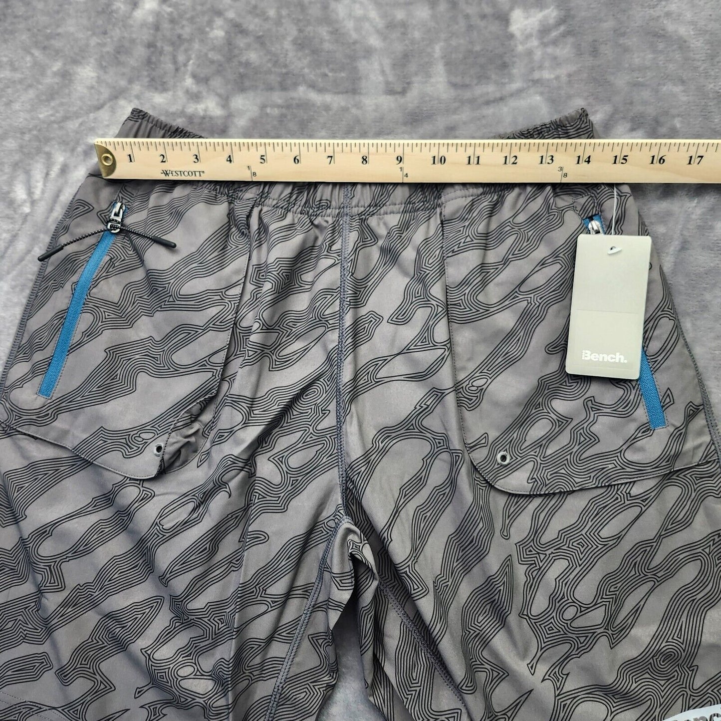 NWT Bench Urban Wear Unisex Loose fit Active shorts Size Medium Grey Topo map