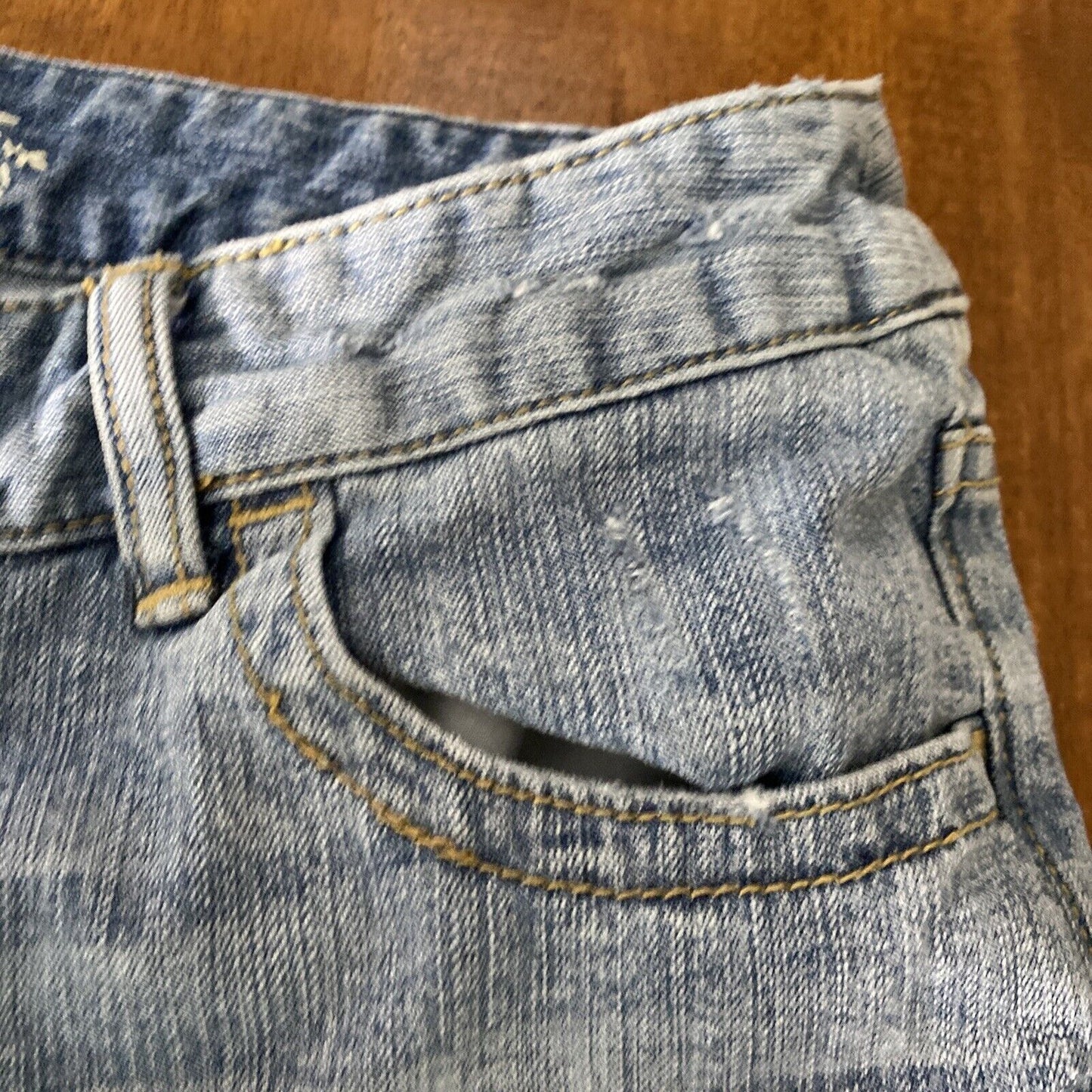 Mossimo Supply Co. Women's Blue Capri Jeans Size 9 Cuffed