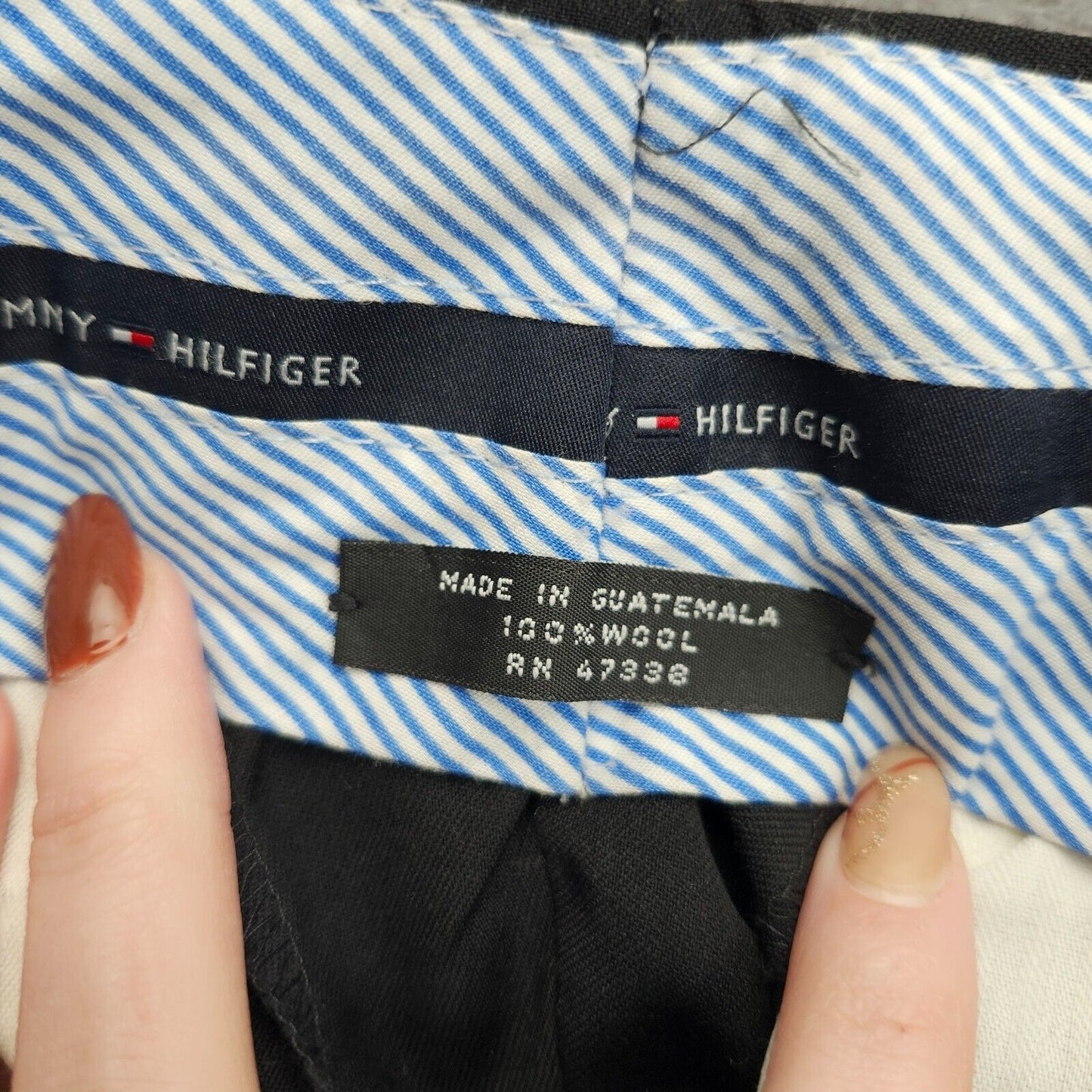 Tommy Hilfiger 100% Wool Suit Set Jacket Size 41 Regular, 30 Waist Pants